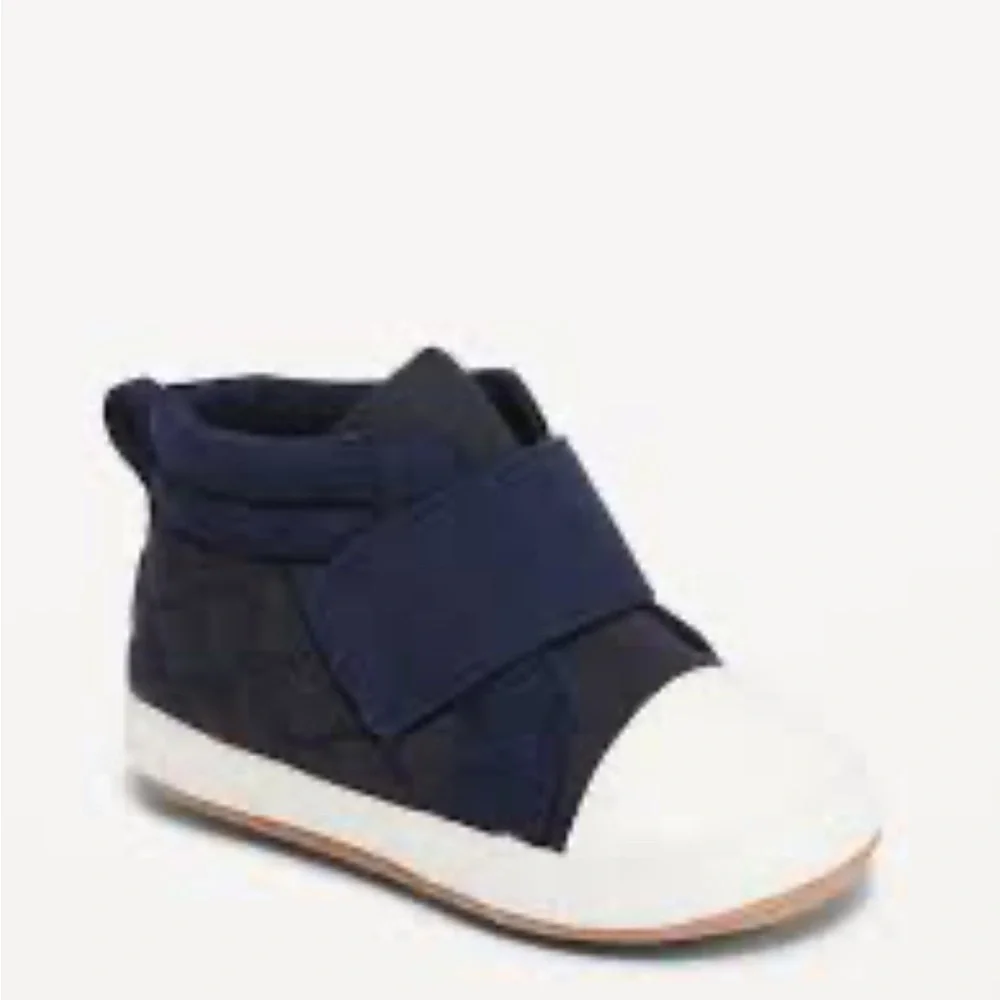 NWOT Old Navy High Top Quilted Blue Textured Sneakers Size 12-18 Months